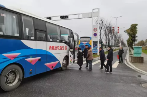 都市城際公交 旅游客運分公司開展車輛路上拋錨應急演練