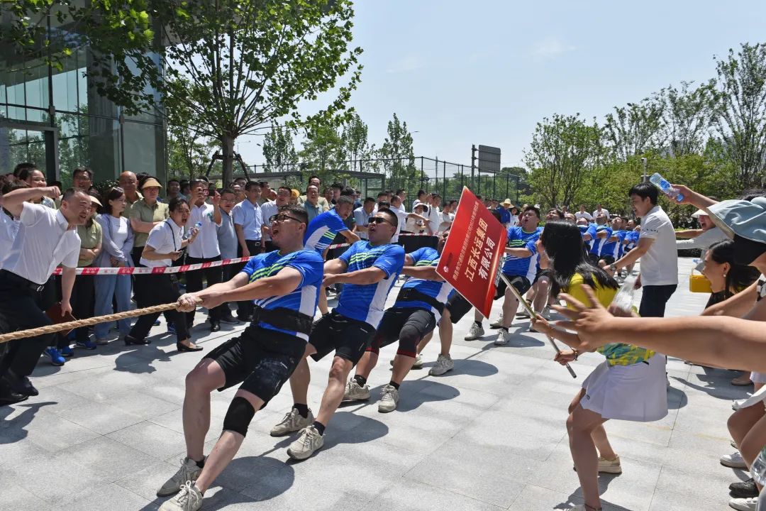 江西長運參加南昌交投集團拔河比賽首戰告捷  劉磊到場助威、占梁帶隊