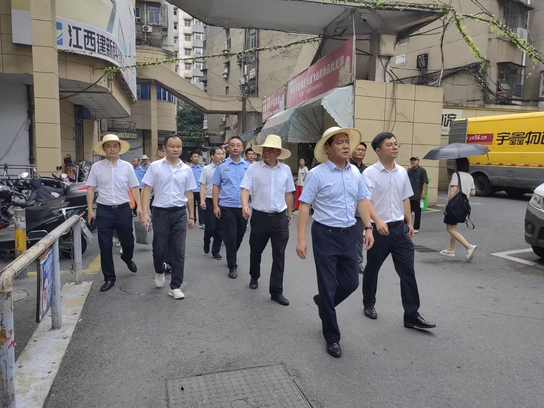 長運物業 西湖區區委領導督導商城分公司創文鞏衛工作